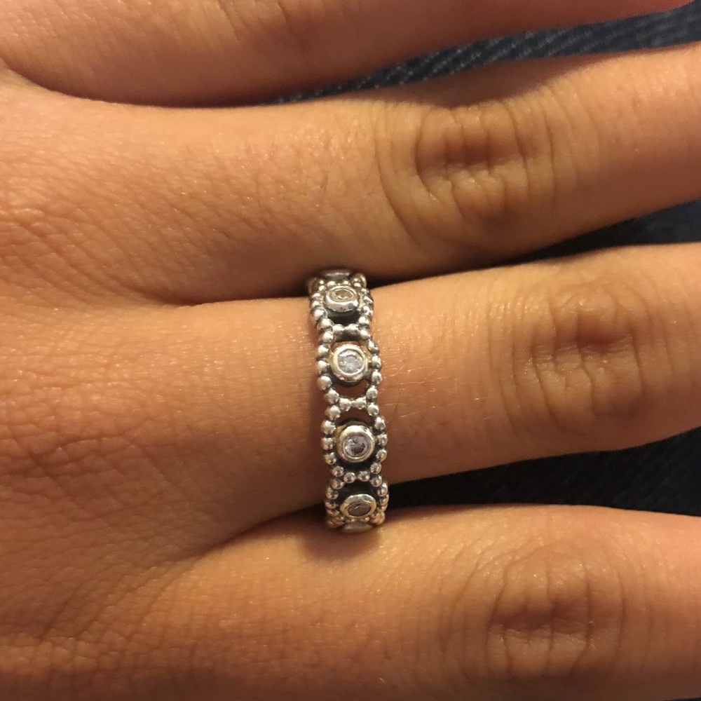Pandora silver rhinestone ring